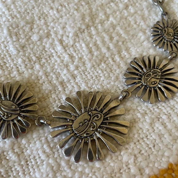 Lucky brand silver/gold necklace - Picture 7 of 8